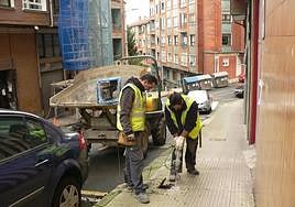 El nuevo plan de empleo dará trabajo temporal a varios peones para el mantenimiento del municipio.