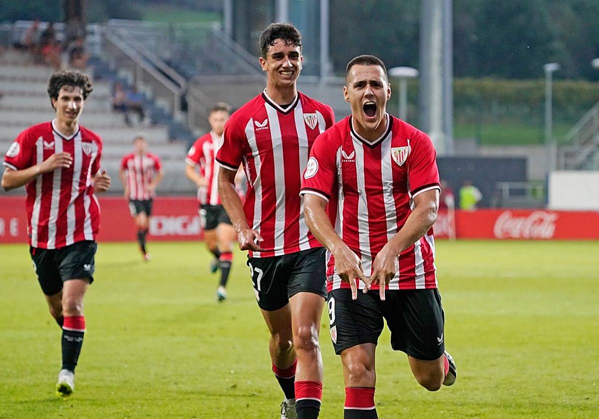 El golazo de falta de Izeta con el Bilbao Athletic al estilo Cristiano Ronaldo