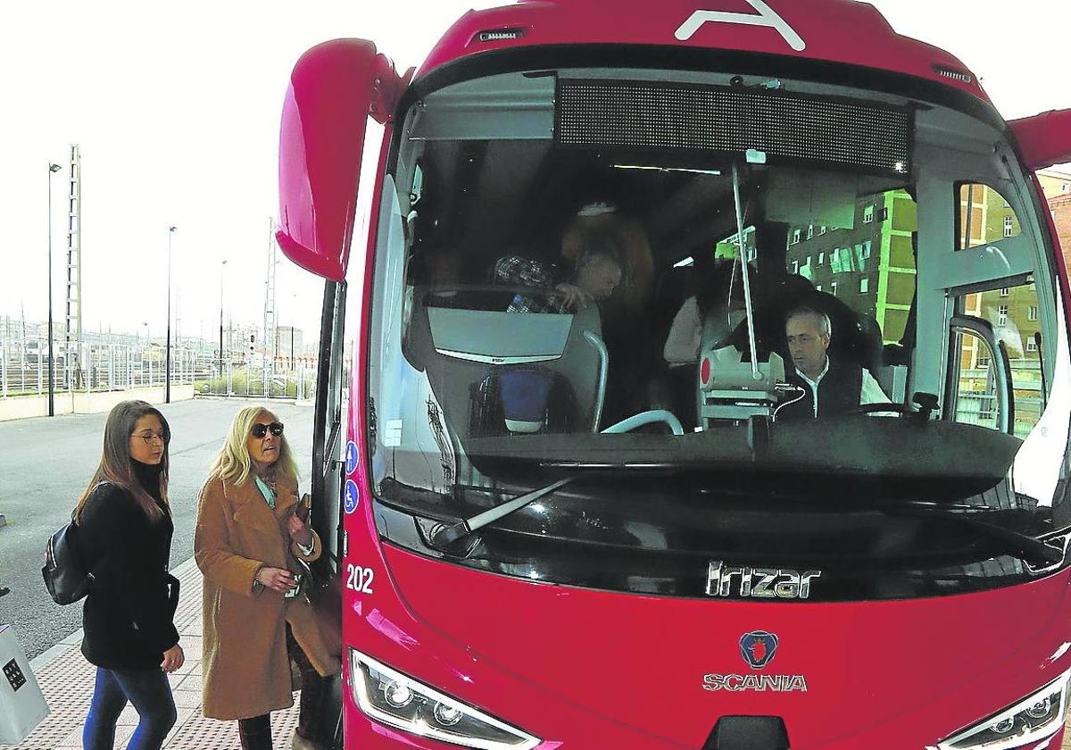 Los viajeros de la línea Miranda-Vitoria crecen un 32,8% en el primer semestre