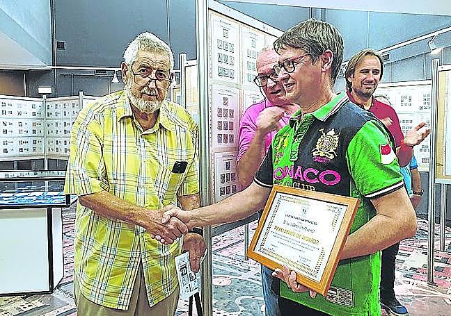 Merecido. Luis Cebrián ya es presidente de honor de la Peña.