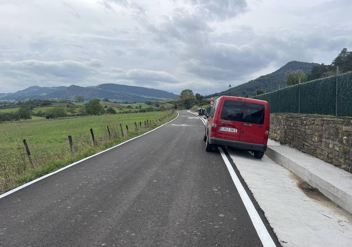 La carretera que da servicio a Etxegoien está reparada desde el mes de agosto.