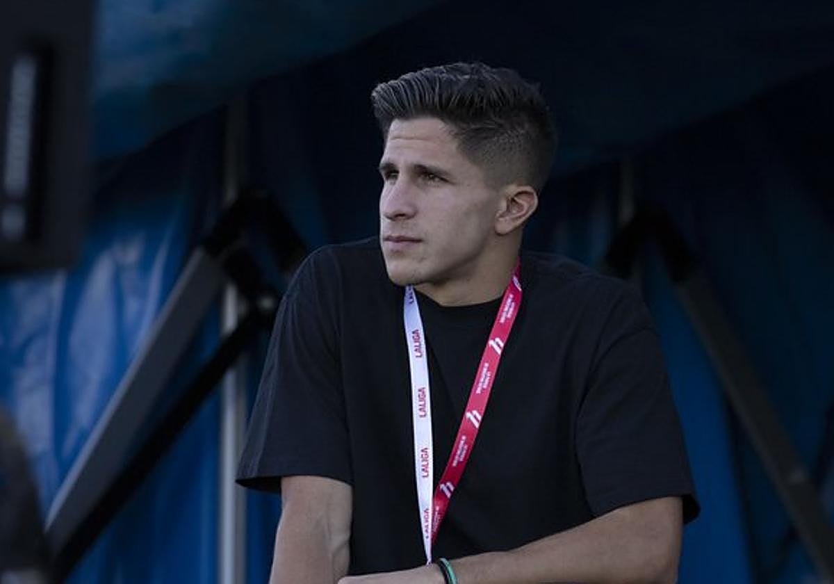 Giuliano Simeone, en la visita que realizó a sus compañeros en Getafe.