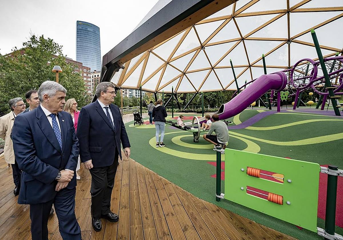 El Parque de Doña Casilda de Bilbao estrena nueva zona infantil cubierta