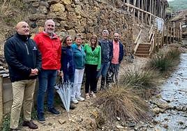 Visita de las autoridades a la zona en la que se ha actuado.