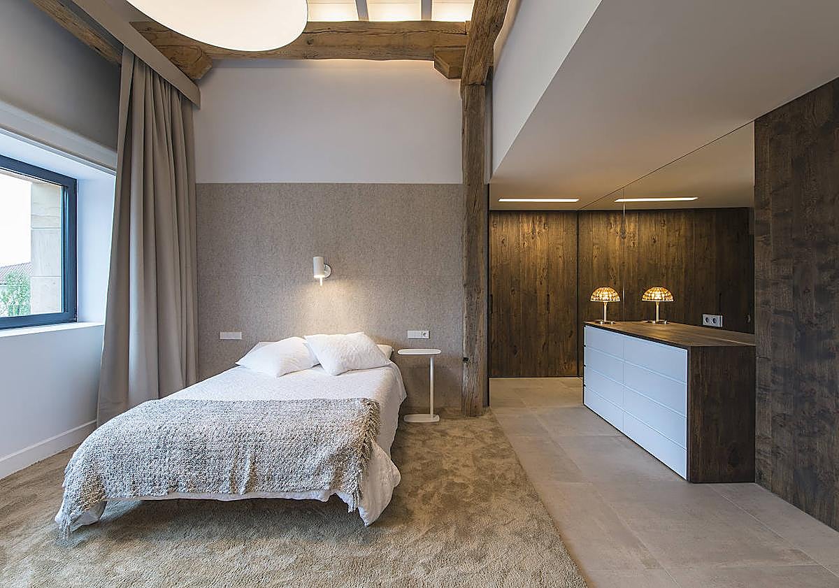 Imagen principal - Los dueños tienen una gran sensibilidad artística que se traduce en diversas instalaciones.