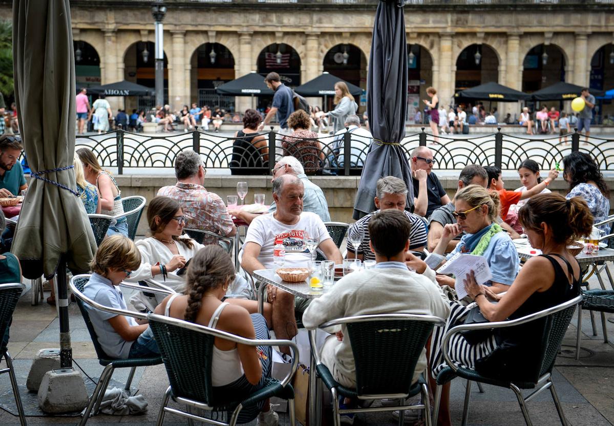 La respuesta de un hostelero tras echar a clientes que no consumían: «No somos un centro social, somos un bar»