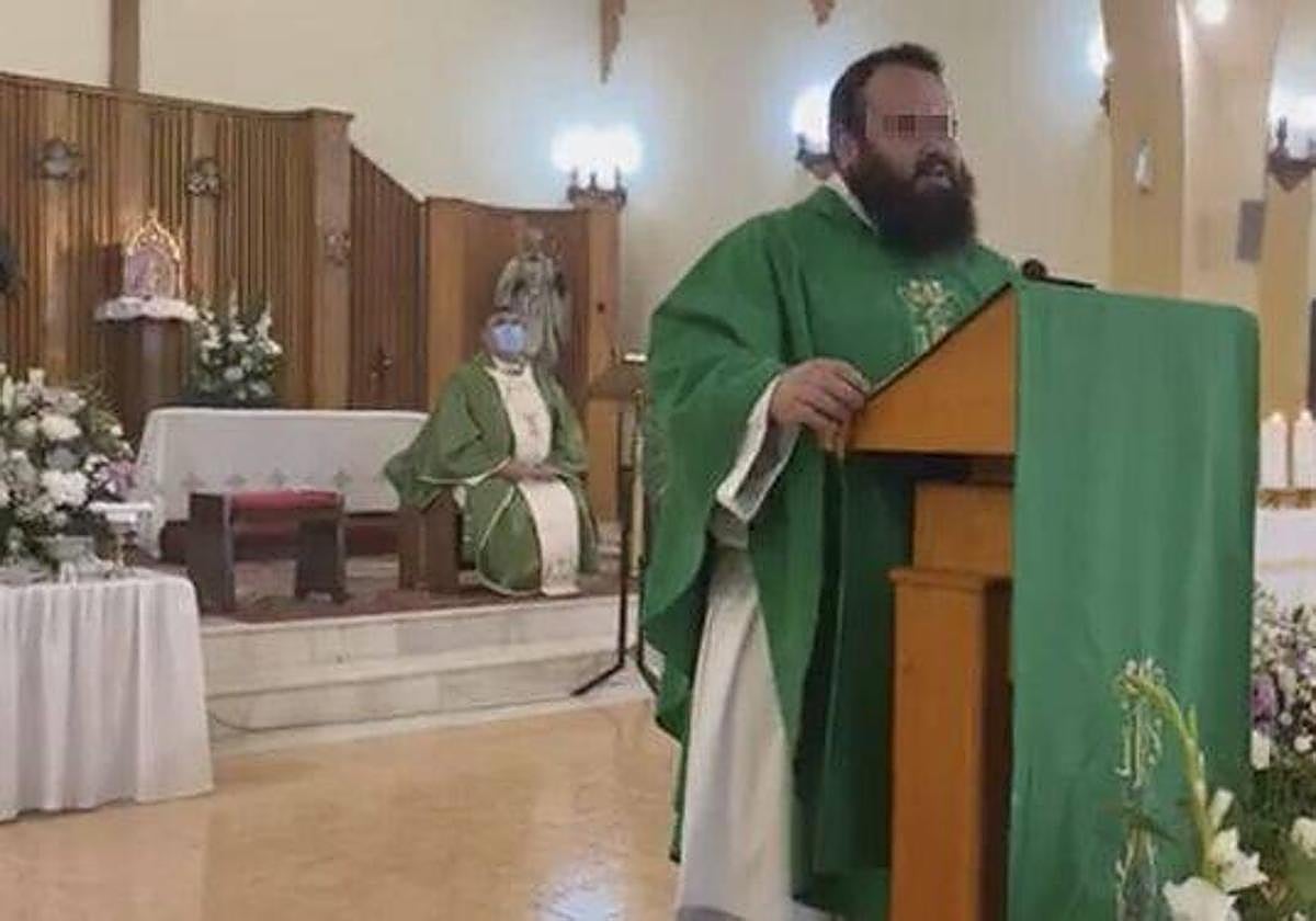 Las primeras palabras de la novia del cura acusado de agresión sexual: «Que vayamos a pedir ayuda a la Iglesia y terminemos así»