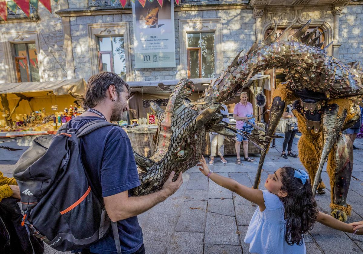 Vitoria arde con el Mercado Medieval