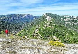 La cima de Armikelo es la más alta de la Sierra de Arrato.