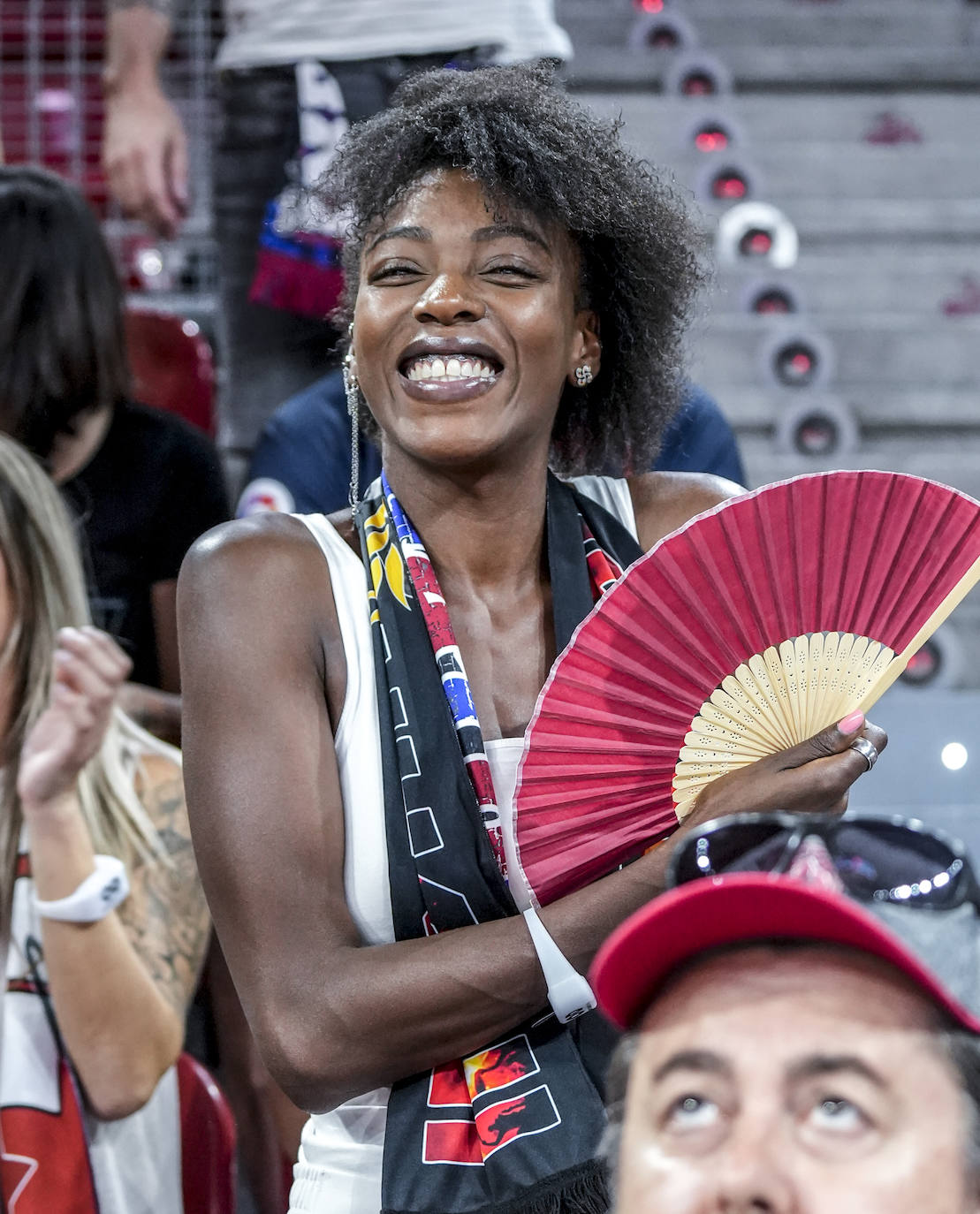 El ambiente del Baskonia-Bilbao Basket. Mucho más que un derbi baloncestístico