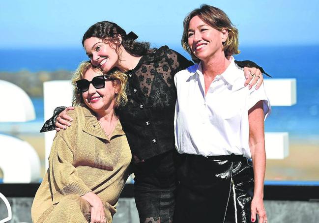 Carmen Machi, Ana Rujas y Lola Dueñas de 'La Mesías'.