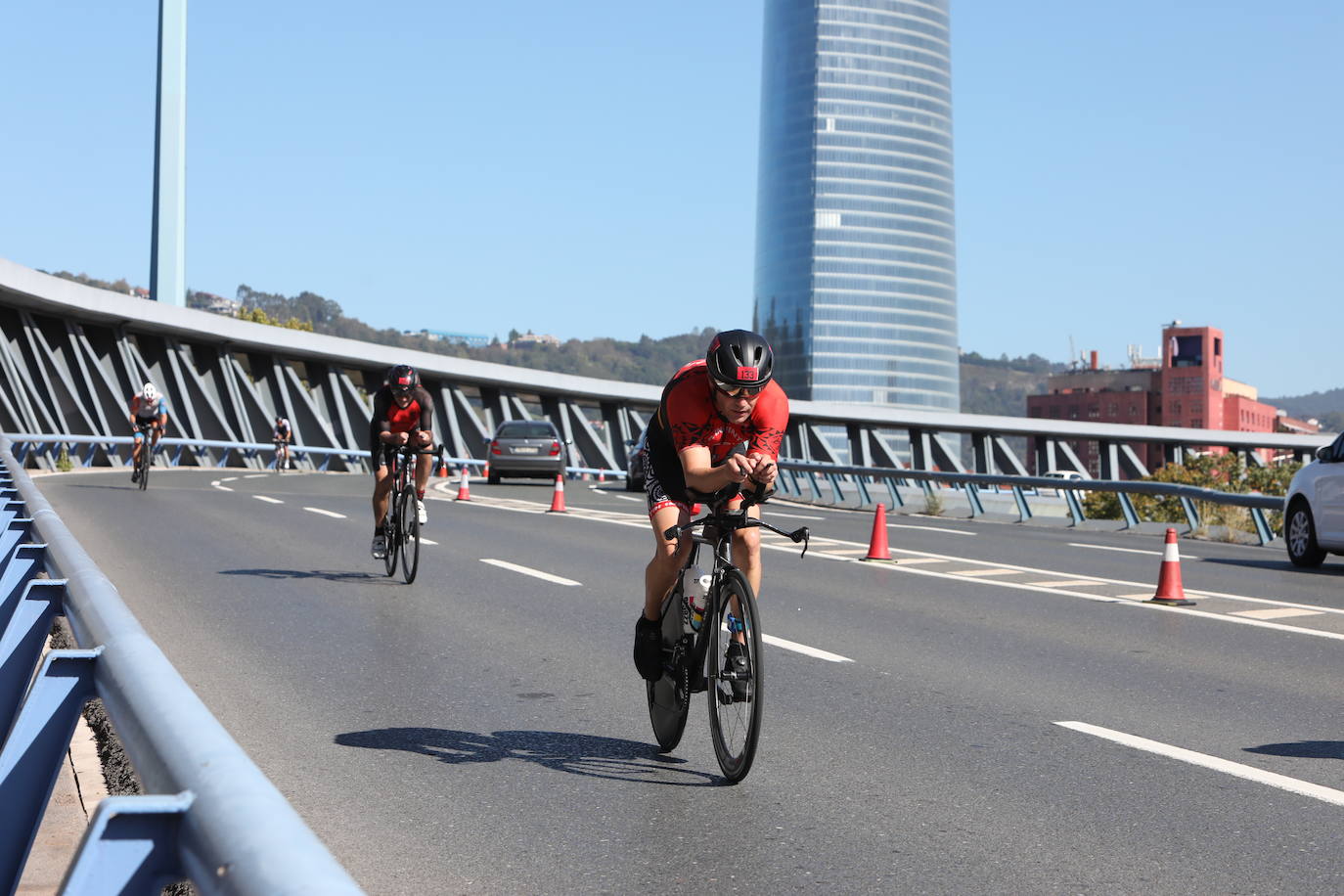 Las imágenes más espectaculares del Trialón de Bilbao