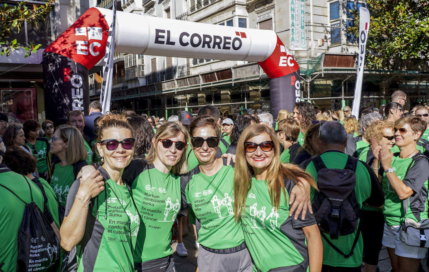 La marcha en Vitoria contra el cáncer, en imágenes