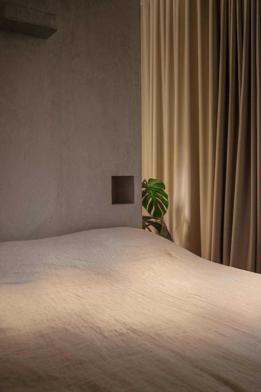 El piso de una pareja en Bilbao que parece del Soho neoyorquino