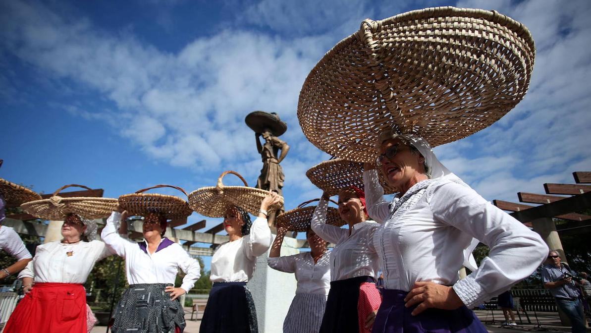 Celebración del Sardinera Eguna en Santurtzi.