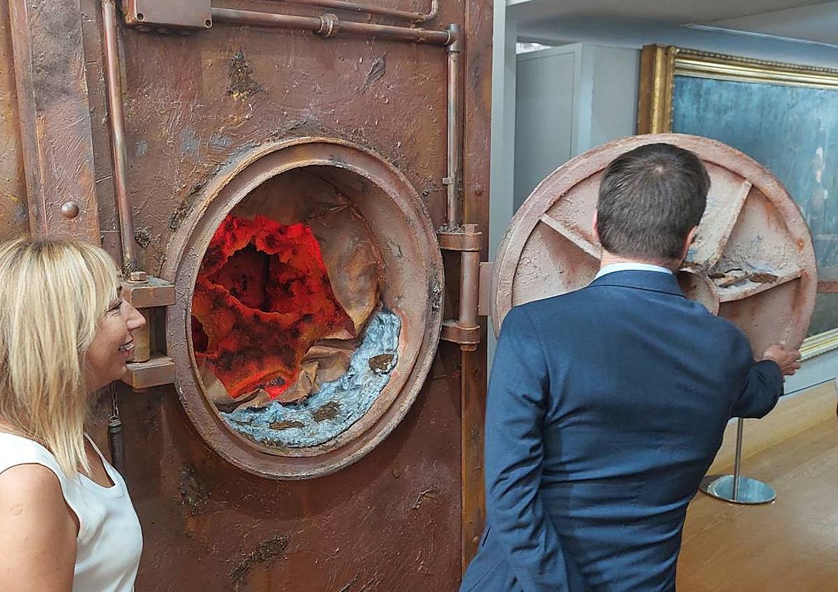 Imagen secundaria 1 - Portugalete reabre el Museo Rialia: «La apuesta por reforzar el turismo industrial es clave»