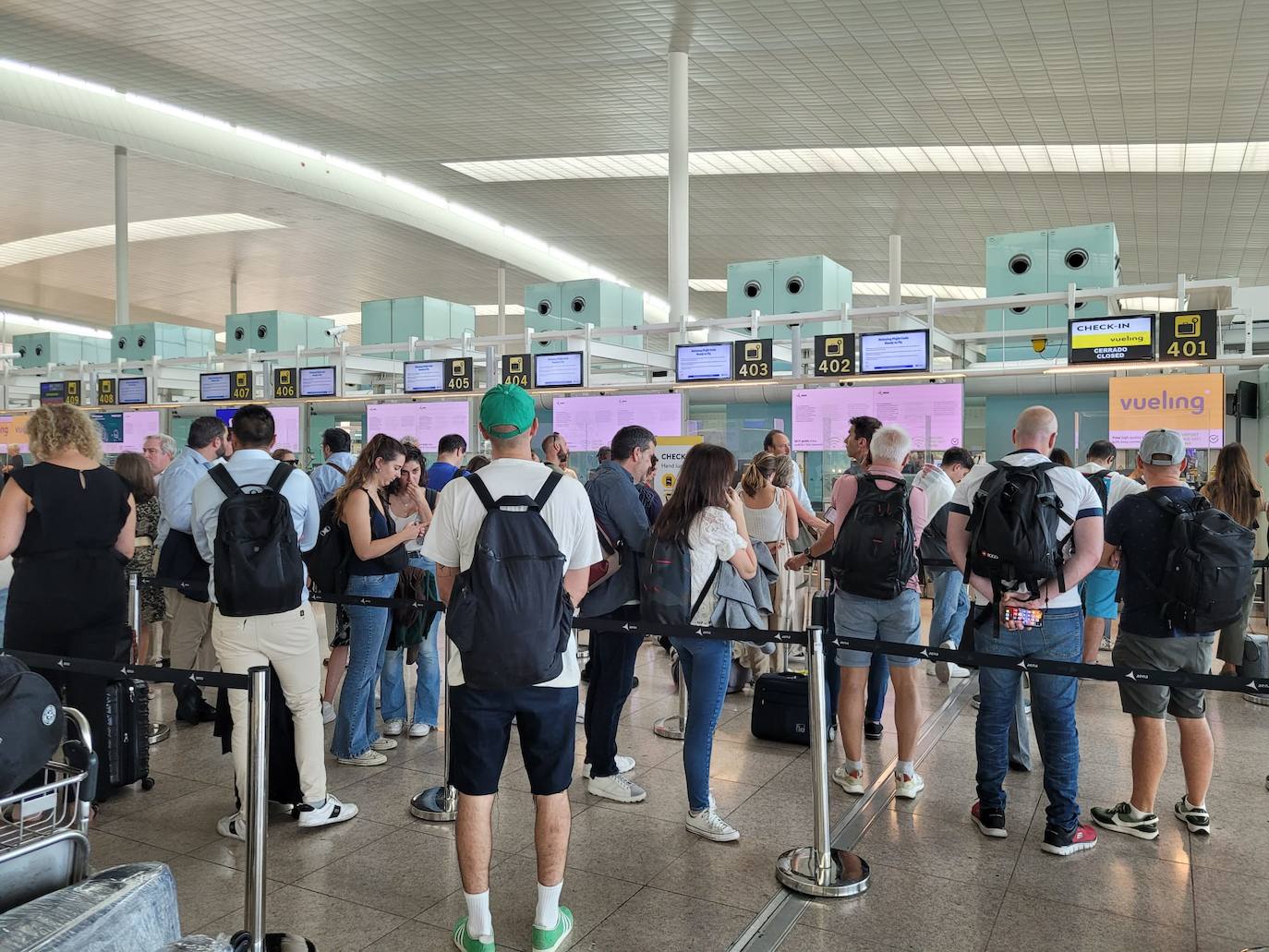 Afectados en el aeropuerto de Barcelona.