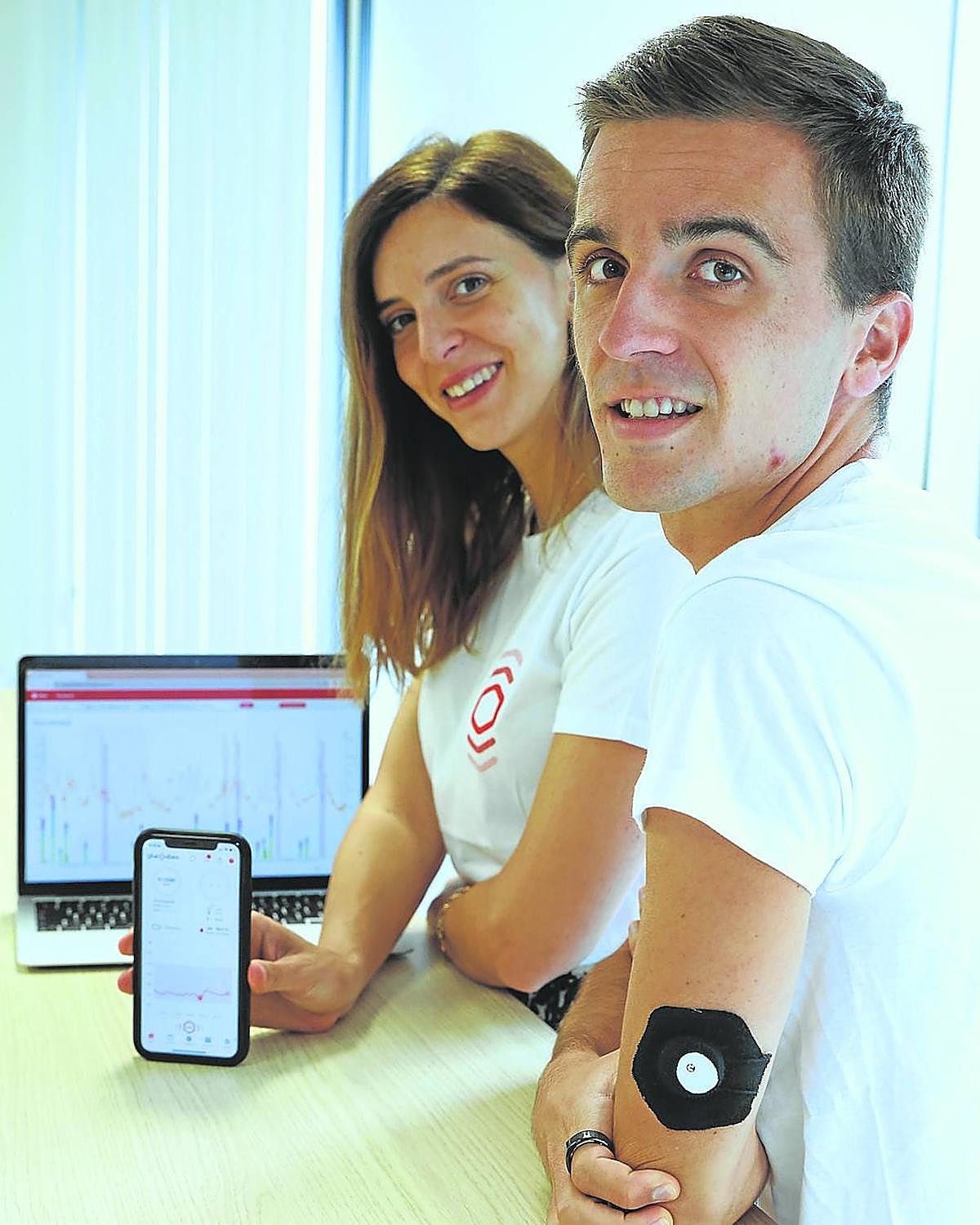 Leire Francés, directora general de Glucovibes, y Xabier Sesma, su director de operaciones.