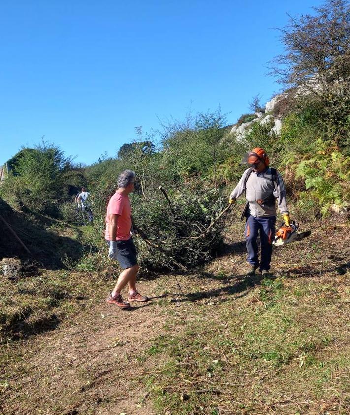 Imagen secundaria 2 - Voluntarios ponen en valor un antiguo poblado minero de Galdames