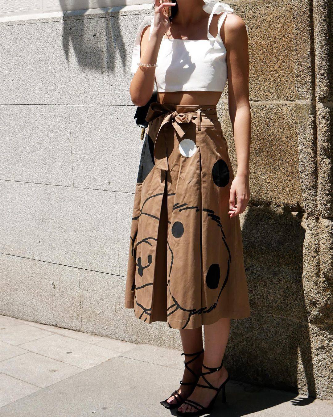 De Vitoria al mundo: las gabardinas &#039;vintage&#039; pintadas a mano que triunfan