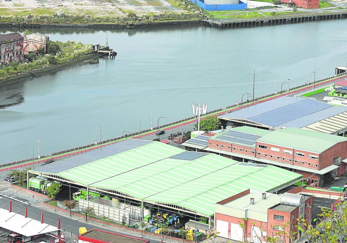 Mucha potencia. Las instalaciones municipales de Elorrieta son las que tienen más poder de generación fotovoltaica por los paneles instalados en las cubiertas.