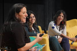 Isabel Menéndez, Uxue Castrillo y Marta del Castillo, en el B-Venture.