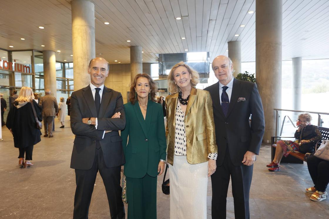Antón Pipaón, Susana Palomino, Cristina Anduiza y Jorge de la Rica. 