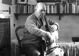 Un largo exilio. Pau Casals en Prades en 1950 y en una imagen de su infancia.