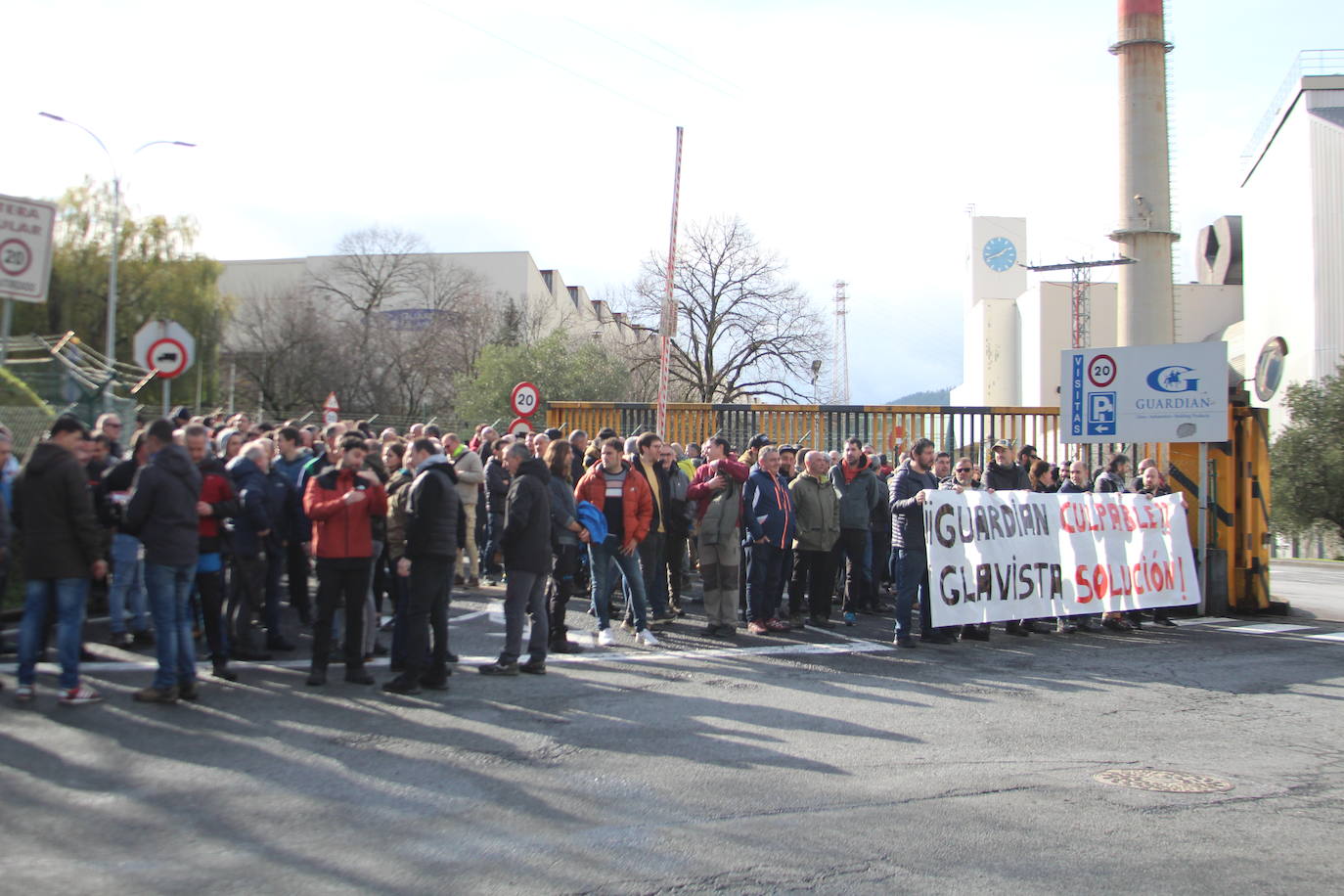 La plantilla de Glavista se ha movilizado en varias ocasiones delante de la planta de Guardian.