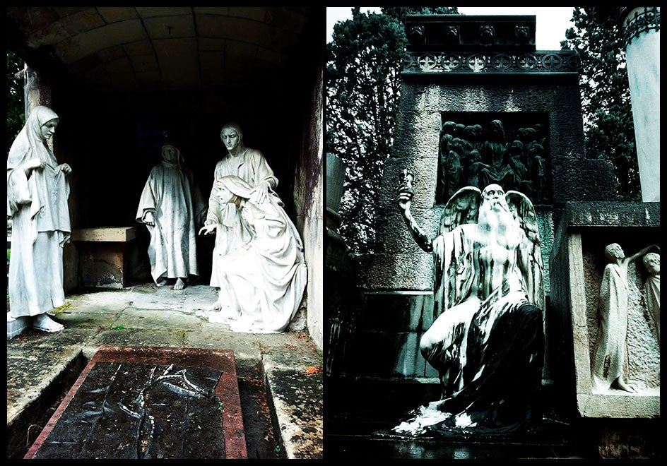 A la izquierda, las bellas esculturas que adornan la tumba de la familia de Pedro Maíz de Quintín. A la Derecha, el emotivo panteón dedicado a de las víctimas del 'Teatro Circo del Ensanche', proyectado por Ricardo Bastida y ejecutado por Higinio Basterra