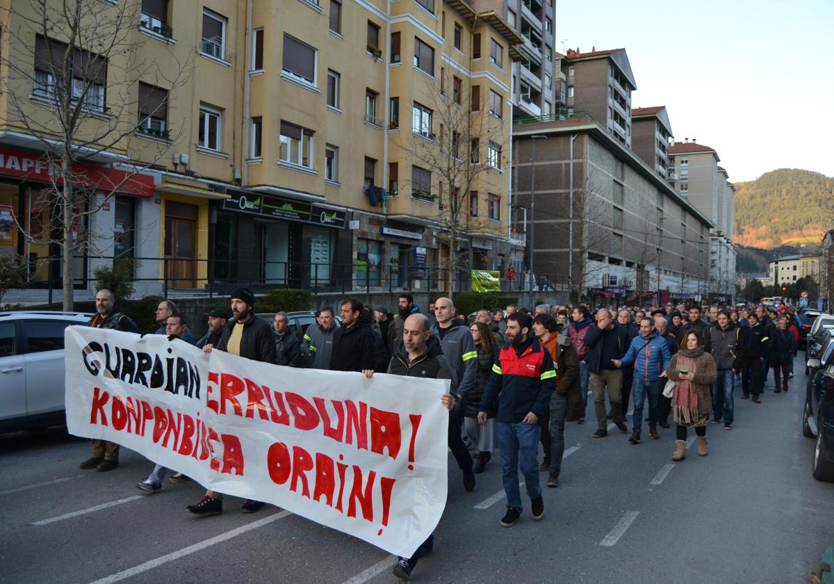 Manifestación de trabajadores de Galvista en Llodio.
