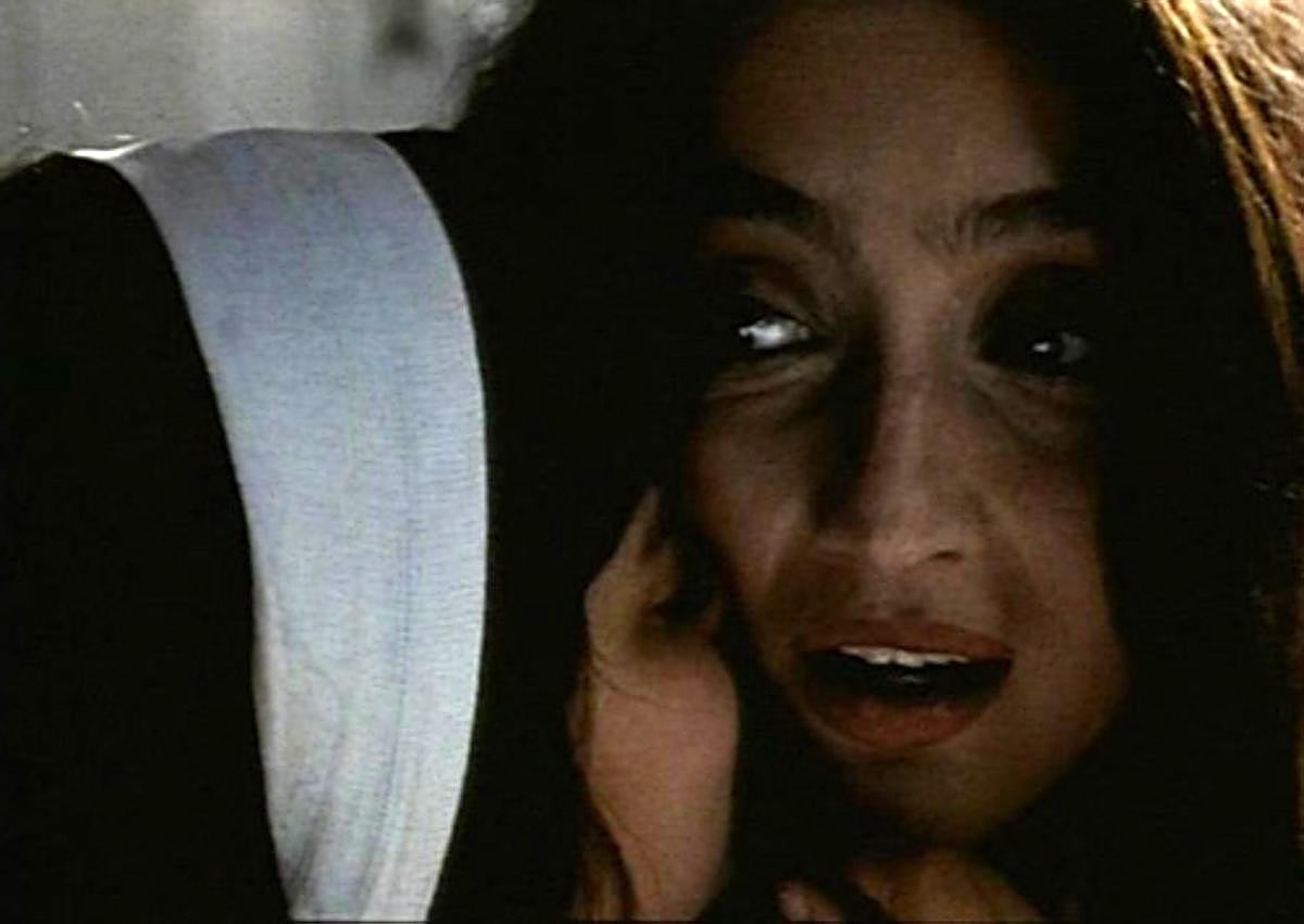 Imagen secundaria 1 - Sílvia Munt en el papel de Colometa de la serie de TVE 'La plaza del Diamante', que le brindó la popularidad, en 'Alas de mariposa', por la que recibió el Goya a mejor actriz, y como etarra en 'El viaje de Ariane'.