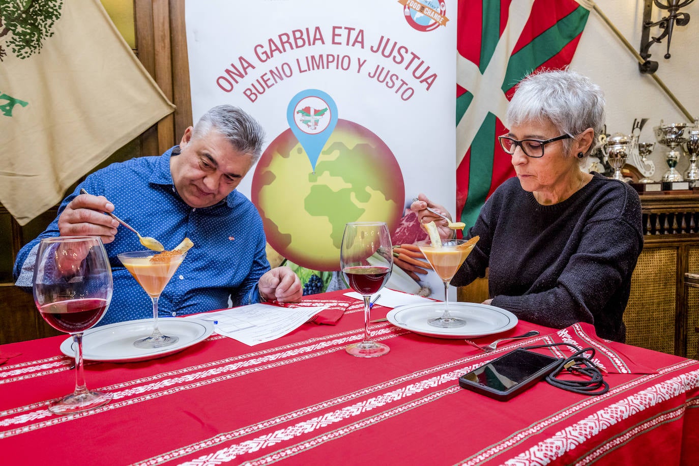 La cena en la sociedad gastronómica Ametza, en imágenes