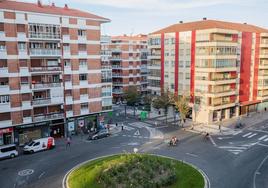 Vista de Arana, uno de los barrios de Vitoria con lonjas okupadas.