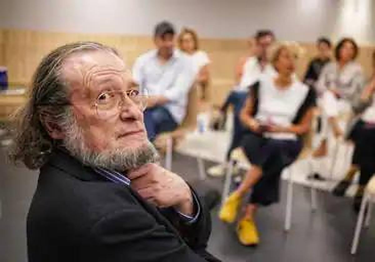 El economista Niño Becerra alerta de las consecuencias de la reducción de la jornada laboral