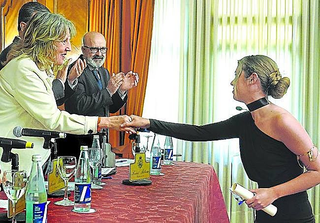 Los alumnos de la pasada promoción del máster recogieron sus diplomas.