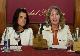 Montse Maritxalar, a la derecha, junto a Miren Artaraz.