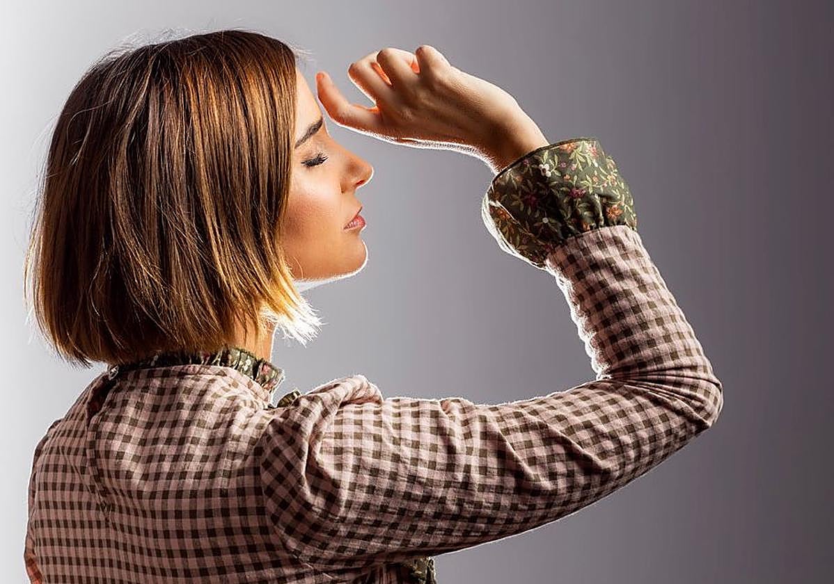 La firma vizcaína que triunfa por sus pendientes lanza las camisas y vestidos más deseados del otoño.