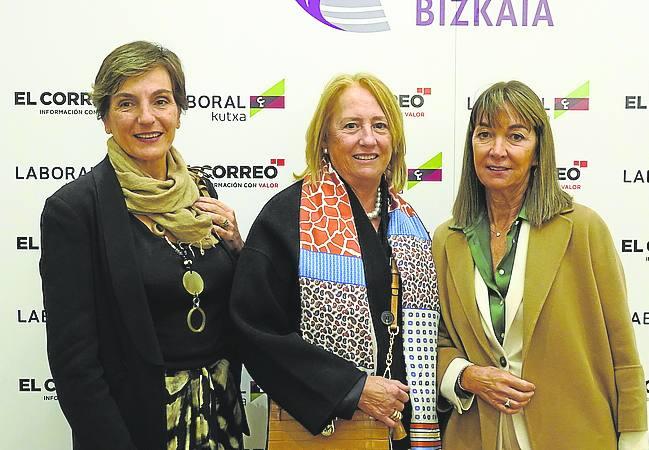 Ana Mijangos, Coral de Luis y Asun Olavarria.