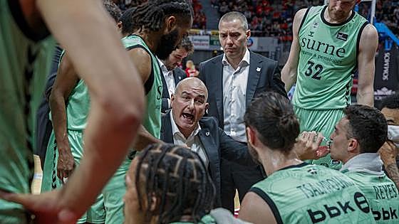 Ponsarnau pide «pasar página» de la debacle en Zaragoza y pensar en el «reto mayúsculo» mañana en Europa