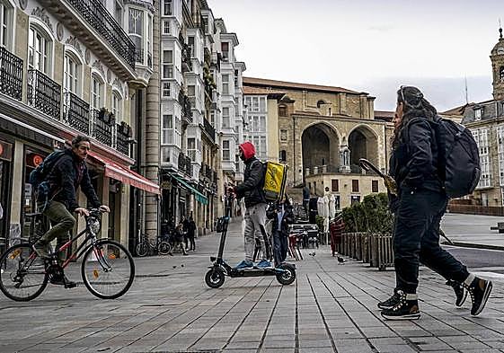 El número de sanciones relacionadas con los patinetes ha crecido de manera exponencial en el último año.