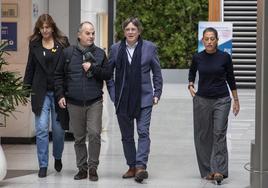 La presidenta de Junts, Laura Borràs; el secretario general de Junts per Catalunya, Jordi Turull; el expresidente de la Generalitat, Carles Puigdemont, y la diputada de Junts, Miriam Nogueras, a su llegada al Parlamento Europeo.