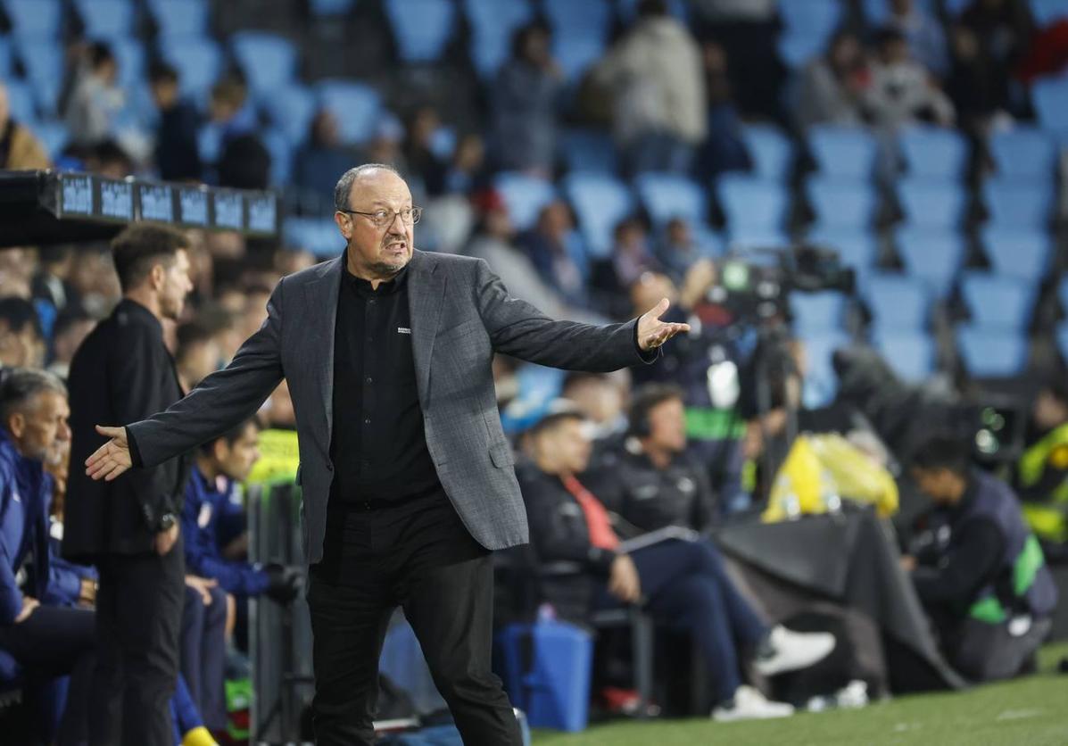 Rafa Benítez, durante el partido entre el Celta de Vigo y el Atlético de Madrid.