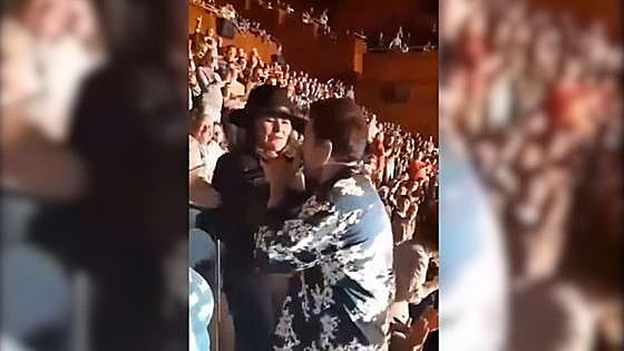 Amaia Montero reaparece por sorpresa en un concierto de Manolo García