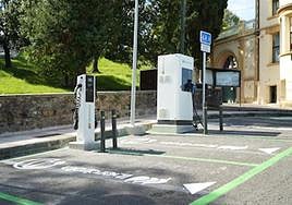 Muskizek auto elektrikoetarako hiru kargagailu izango ditu