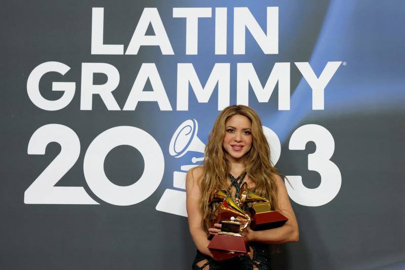 Piqué responde al 'dardo' de Shakira en los Latin Grammy: «Da igual que todo el mundo piense que eres un imbécil»