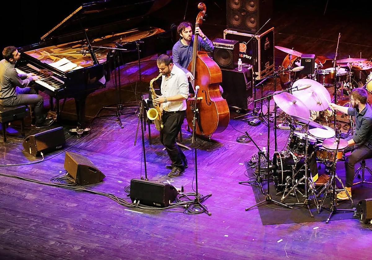 Aurreko edizio batean.