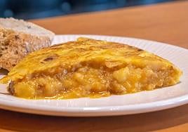 Estas son las cuatro tortillas de patata que competirán por coronarse como la mejor de Bizkaia