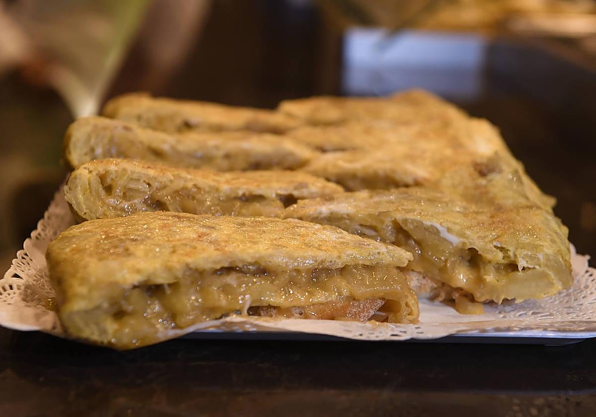 Estas son las cuatro tortillas de patata que competirán por coronarse como la mejor de Bizkaia