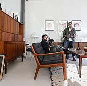 La tienda de una familia en Getxo donde encontrar muebles y tesoros 'vintage'